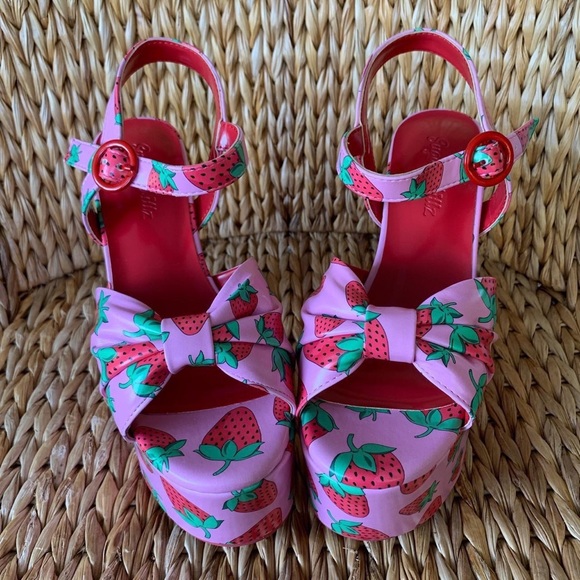 New Sugar Thrillz x Dolls Kill Strawberry Fields Platforms - Picture 3 of 4